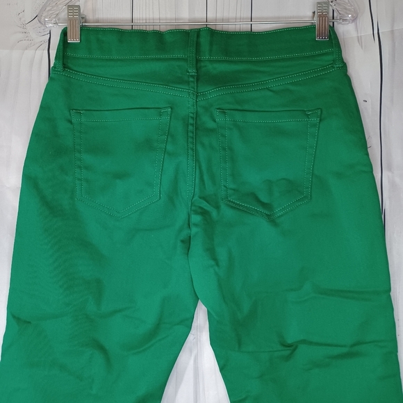 Liz Claiborne Sara Mid-Rise Crop Pants - Picture 11 of 14